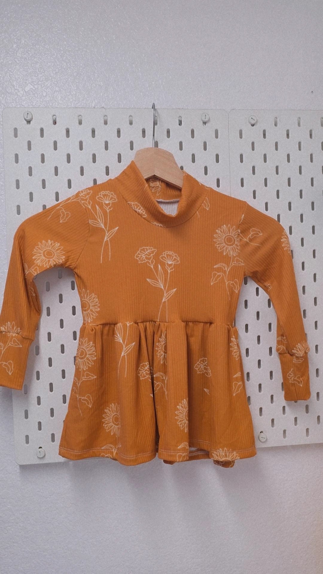 Mock neck peplum top 4t