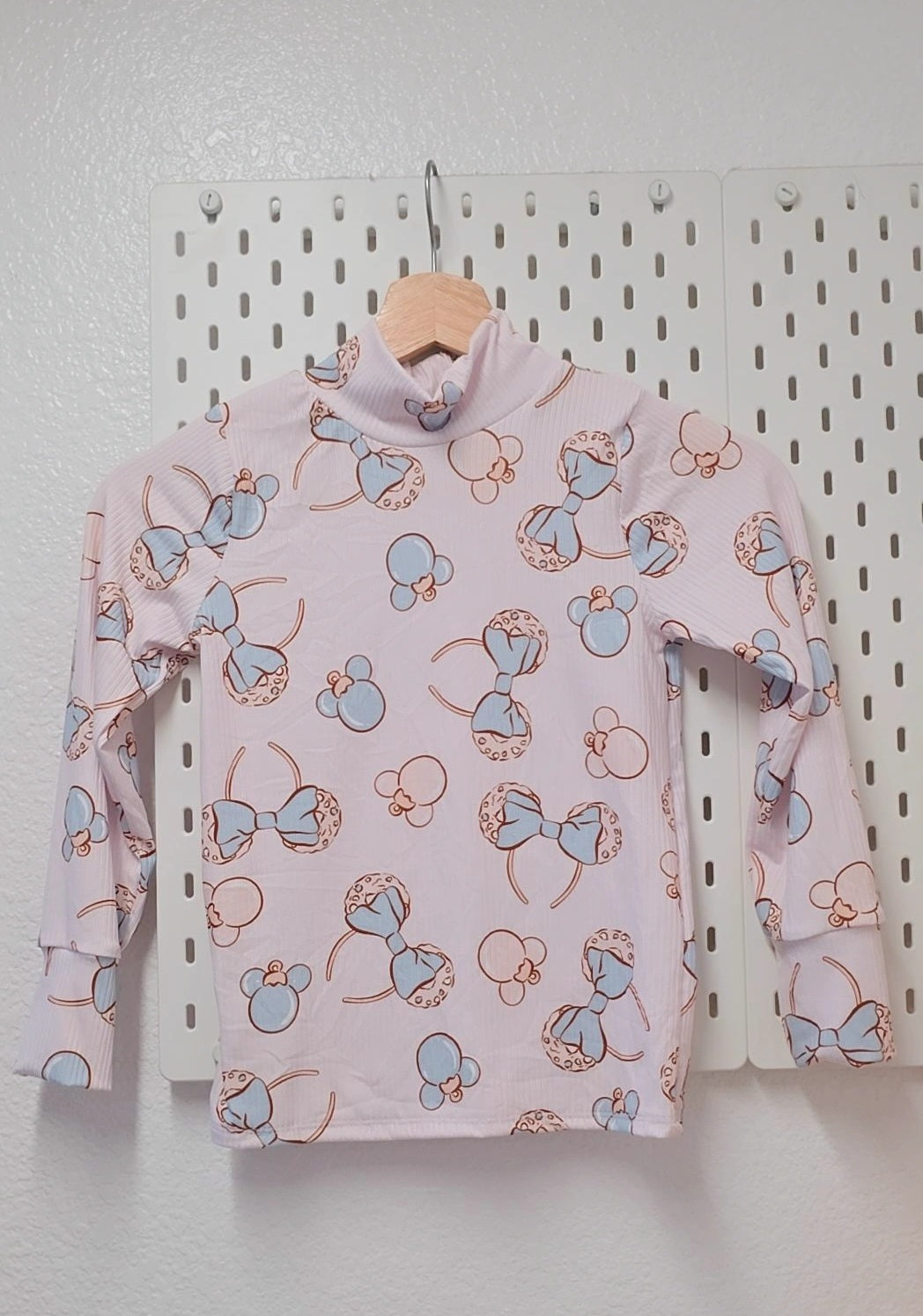 Mock neck long sleeves